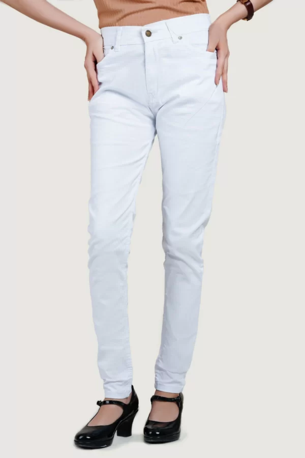 white-jeans